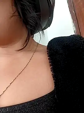  Luna-1 online show from September 25, 2025, 1:06 pm