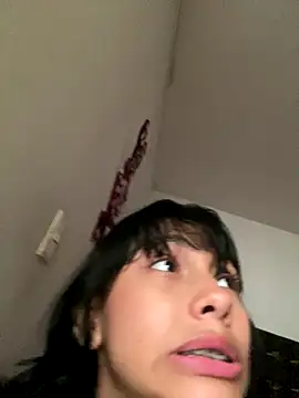 Snapshot of xoxo_milk chatting on November 14, 2025, 7:28 pm xoxo milk online show from November 14, 2025, 7:28 pm