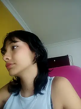 Snapshot of xoxo_milk chatting on October 6, 2025, 5:24 pm xoxo milk online show from October 6, 2025, 5:24 pm