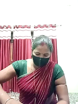 School medam online show from November 13, 2025, 4:11 pm