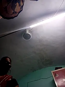 School medam online show from September 23, 2025, 3:52 pm