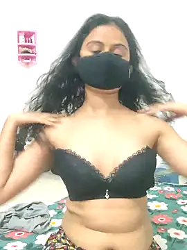 hotestfantasy online show from October 16, 2025, 5:43 pm