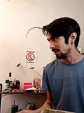 Snapshot of -Axelconda420 chatting on March 27, 2026, 6:53 pm -Axelconda420 online show from March 27, 2026, 6:53 pm