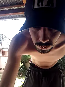 Snapshot of -Axelconda420 chatting on March 25, 2026, 5:01 pm -Axelconda420 online show from March 25, 2026, 5:01 pm