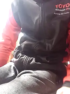 Snapshot of -Axelconda420 chatting on April 10, 2026, 3:08 pm -Axelconda420 online show from April 10, 2026, 3:08 pm