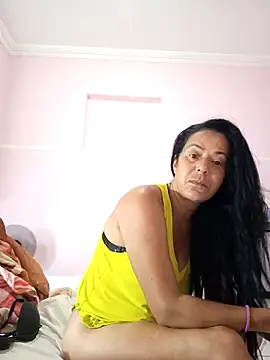 Snapshot of lucineia7 chatting on February 8, 2026, 3:26 am lucineia7 online show from February 8, 2026, 3:26 am