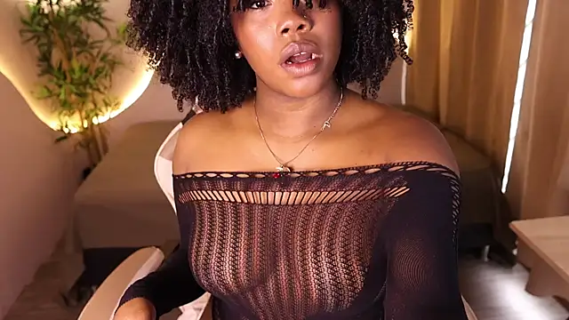 kehlannis  online show from October 7, 2025, 7:48 pm