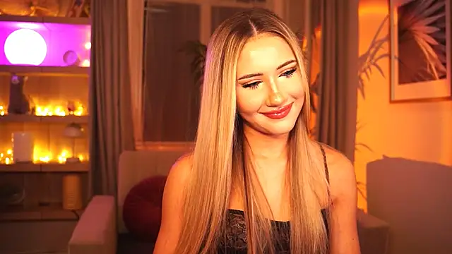 miumiiuu online show from November 19, 2025, 4:07 pm