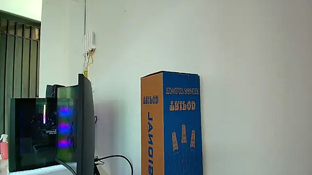 Julieta Rose19 online show from October 18, 2025, 5:15 pm