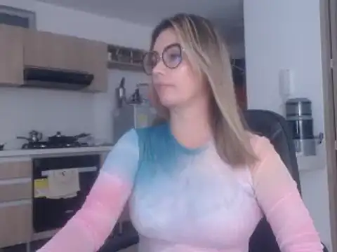 LovePaula online show from February 27, 2025, 12:25 am