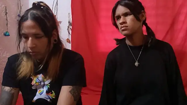 Snapshot of Couple_Moth666 chatting on October 9, 2025, 8:42 pm Couple Moth666 online show from October 9, 2025, 8:42 pm