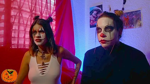 Snapshot of Couple_Moth666 chatting on October 31, 2025, 9:00 pm Couple Moth666 online show from October 31, 2025, 9:00 pm