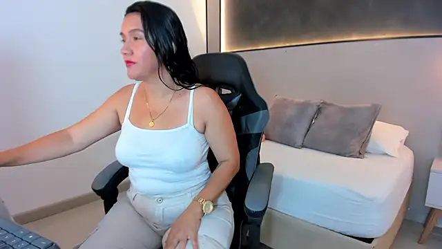 zoee zi online show from October 16, 2025, 7:22 pm