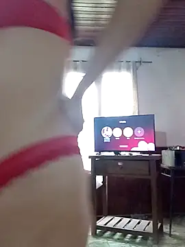 lucixxx14 online show from October 6, 2025, 5:24 pm