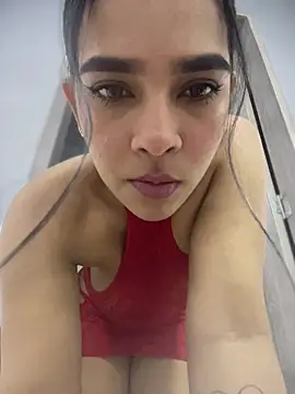 Snapshot of Valery_lux16 chatting on June 25, 2026, 4:45 pm Valery lux16 online show from June 25, 2026, 4:45 pm
