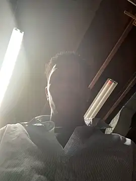 smuckle899 online show from May 3, 2026, 7:35 am