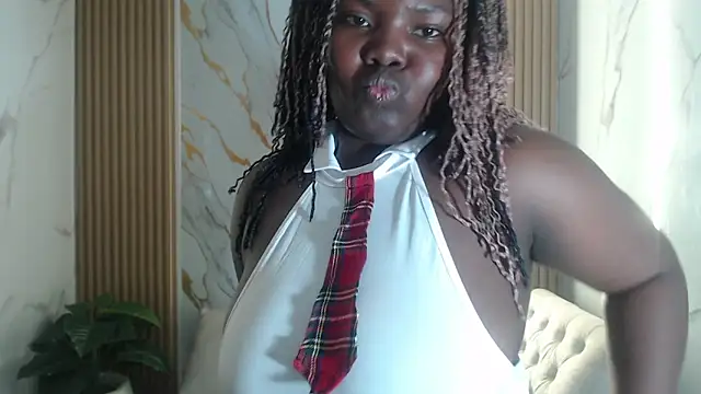 Soffia b online show from October 27, 2025, 3:18 am