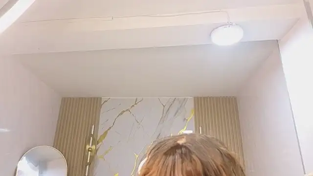 Soffia b online show from November 27, 2025, 8:09 pm