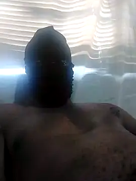 Blackveins32 online show from September 22, 2025, 1:39 pm