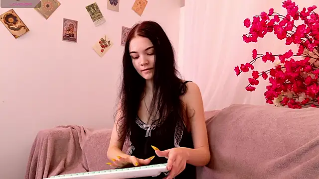  online show from October 24, 2025, 6:12 am