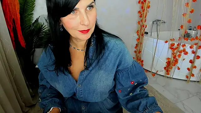 Moon Veloure1 online show from November 5, 2025, 4:04 am