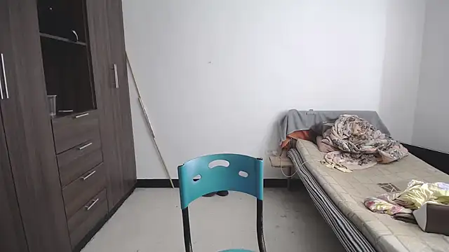 Snapshot of Mirage_Sertori chatting on February 8, 2026, 6:16 pm Mirage Sertori online show from February 8, 2026, 6:16 pm