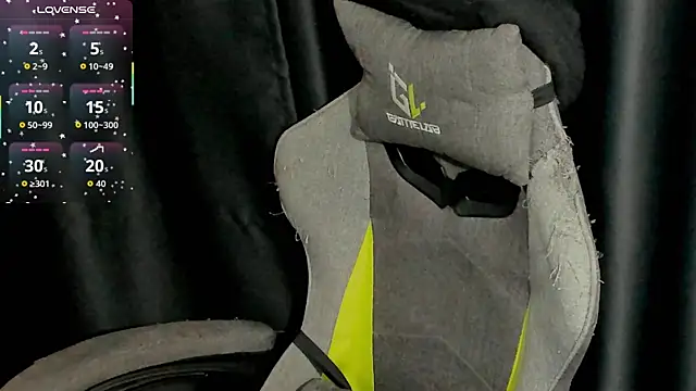 Snapshot of ChristinaFivePlus chatting on November 25, 2025, 3:34 pm ChristinaFivePlus online show from November 25, 2025, 3:34 pm