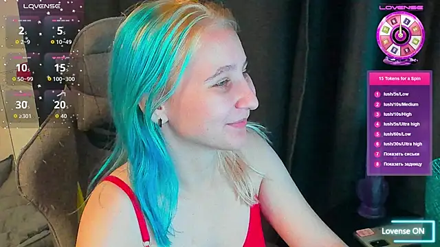 Snapshot of ChristinaFivePlus chatting on November 4, 2025, 4:11 pm ChristinaFivePlus online show from November 4, 2025, 4:11 pm