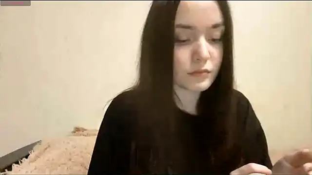 Snapshot of VividSienna chatting on October 15, 2025, 12:35 pm VividSienna online show from October 15, 2025, 12:35 pm