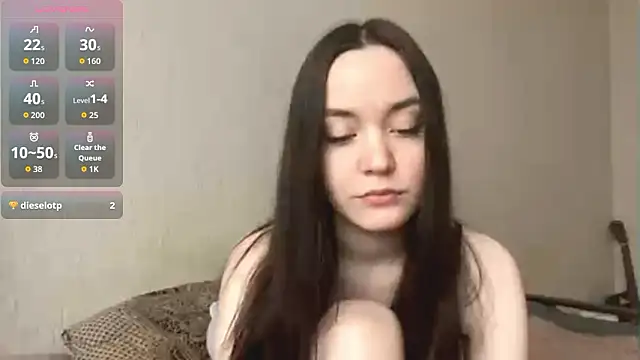 VividSienna online show from February 14, 2026, 5:51 am