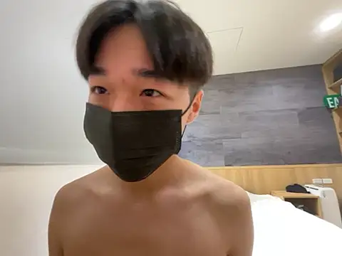 Yo155 online show from October 13, 2025, 4:03 am