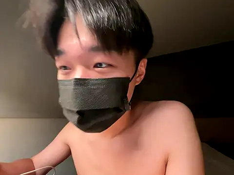 Yo155 online show from October 15, 2025, 2:36 pm