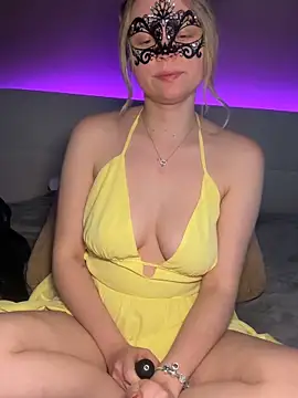 Cherrycolada online show from February 1, 2026, 9:13 pm