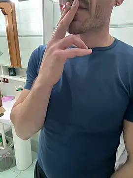 giovan2020 online show from April 3, 2026, 8:48 pm