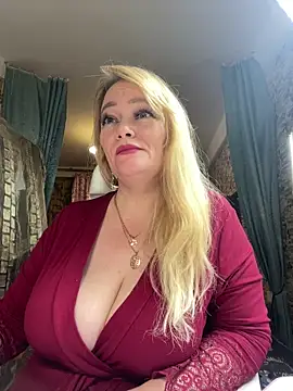 Snapshot of Sweet-blonde chatting on November 18, 2025, 11:48 pm Sweet-blonde online show from November 18, 2025, 11:48 pm