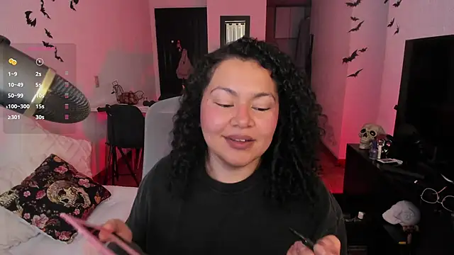 Chubby Licius online show from October 17, 2025, 1:31 am