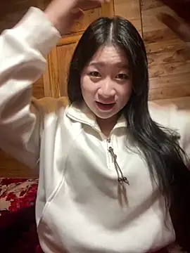 violet-00 online show from February 20, 2026, 2:52 am