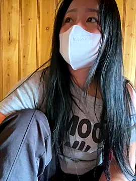 violet-00 online show from September 24, 2025, 3:13 am