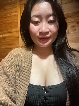 violet-00 online show from February 25, 2026, 1:55 pm