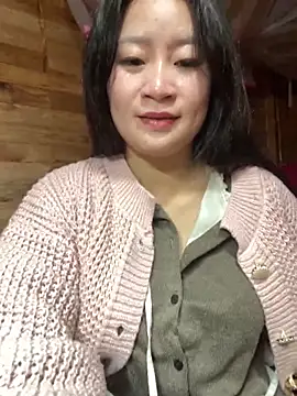 violet-00 online show from February 3, 2026, 2:53 am