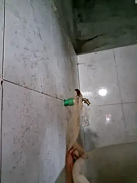 xuxulovezz online show from November 11, 2025, 1:44 am