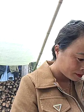 Snapshot of xuxulovezz chatting on February 18, 2026, 2:09 am xuxulovezz online show from February 18, 2026, 2:09 am