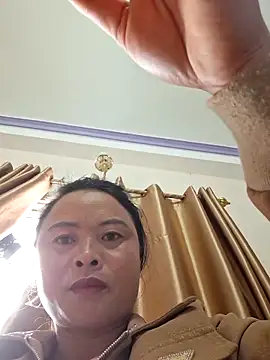 Snapshot of xuxulovezz chatting on February 7, 2026, 9:06 am xuxulovezz online show from February 7, 2026, 9:06 am