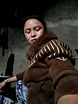 xuxulovezz online show from March 12, 2026, 12:42 pm