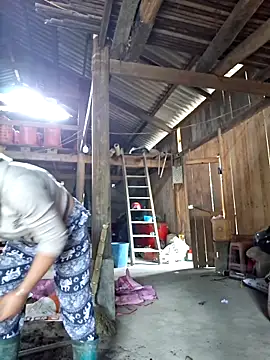 Snapshot of xuxulovezz chatting on March 2, 2026, 7:48 am xuxulovezz online show from March 2, 2026, 7:48 am