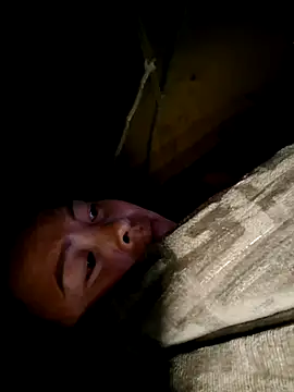 xuxulovezz online show from April 18, 2026, 1:13 pm