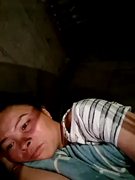 Snapshot of xuxulovezz chatting on February 28, 2026, 3:44 pm xuxulovezz online show from February 28, 2026, 3:44 pm