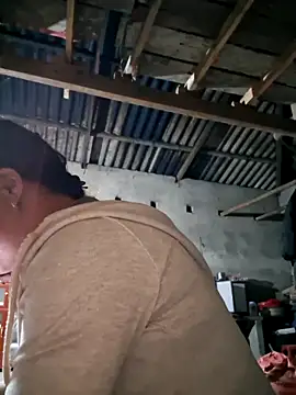 xuxulovezz online show from April 17, 2026, 12:30 pm