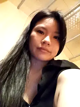 Snapshot of Suny_babyy chatting on April 28, 2026, 2:32 pm Suny babyy online show from April 28, 2026, 2:32 pm