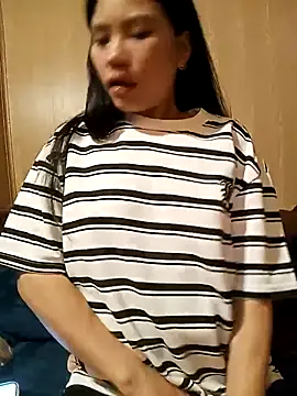 Snapshot of Suny_babyy chatting on May 2, 2026, 12:32 pm Suny babyy online show from May 2, 2026, 12:32 pm